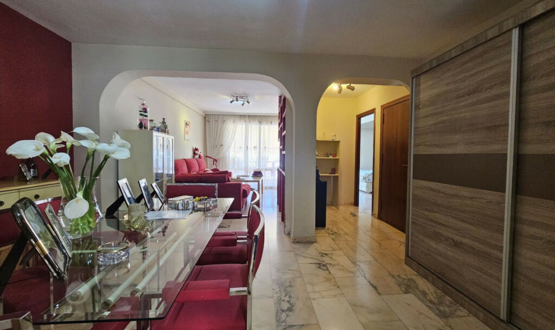 Resale - Apartment -
Estepona
