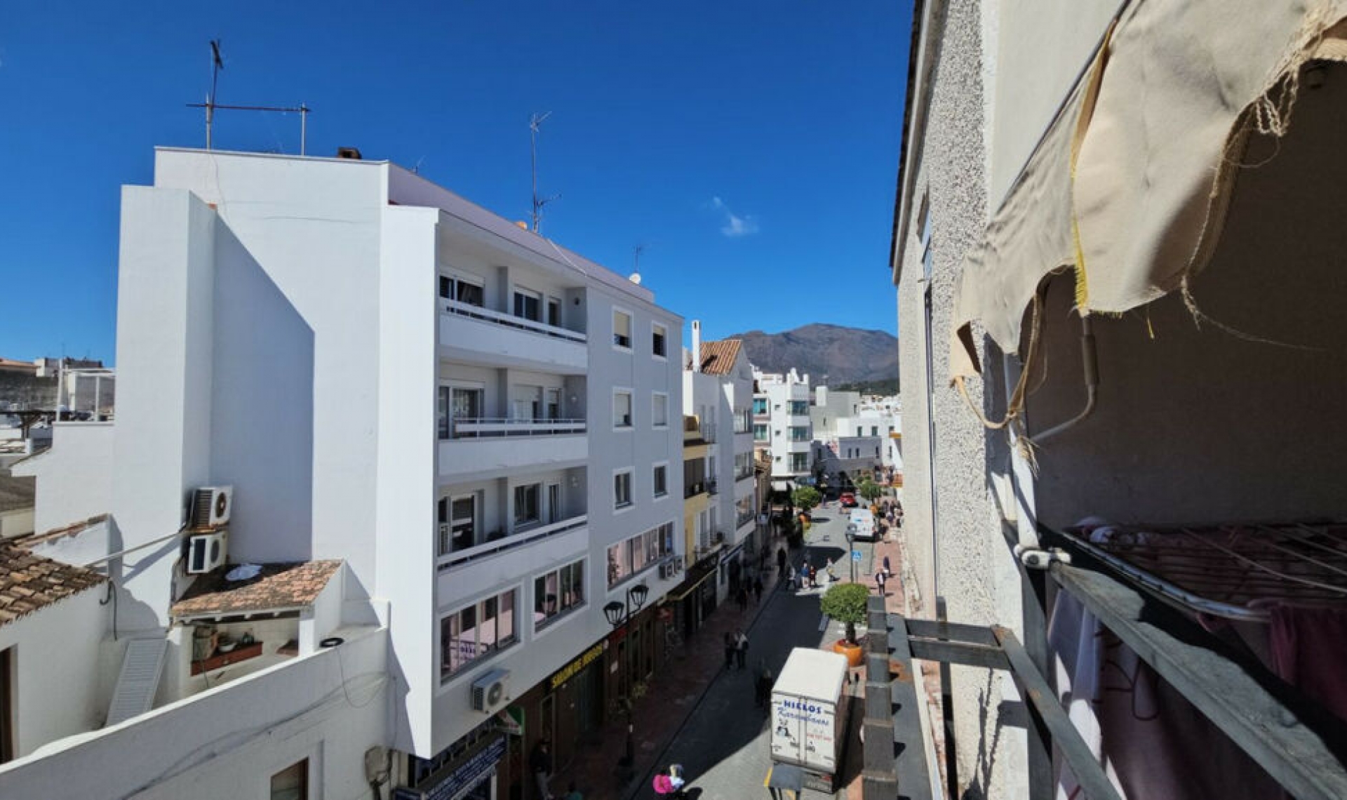 Resale - Apartment -
Estepona