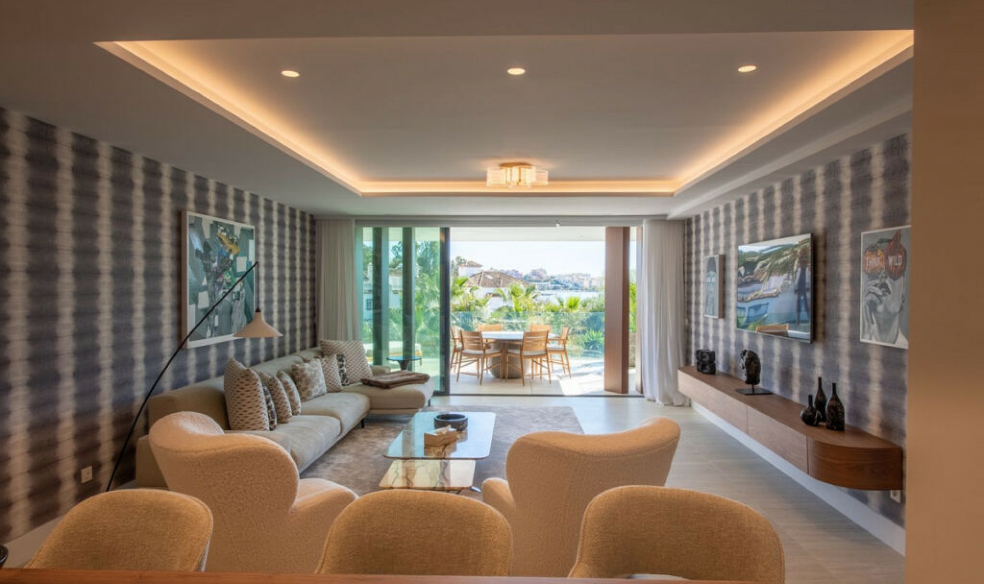 Resale - Apartment -
Estepona