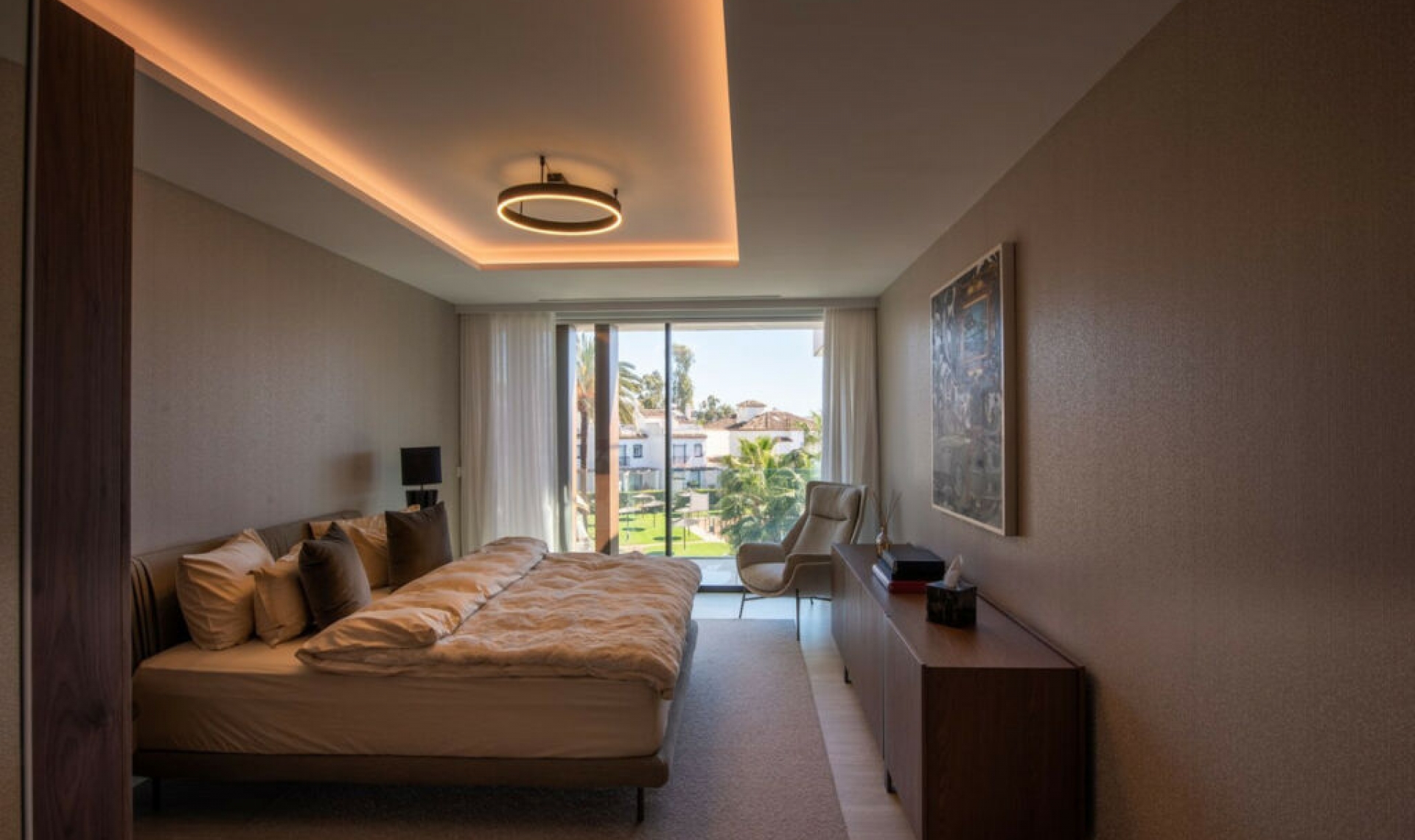 Resale - Apartment -
Estepona