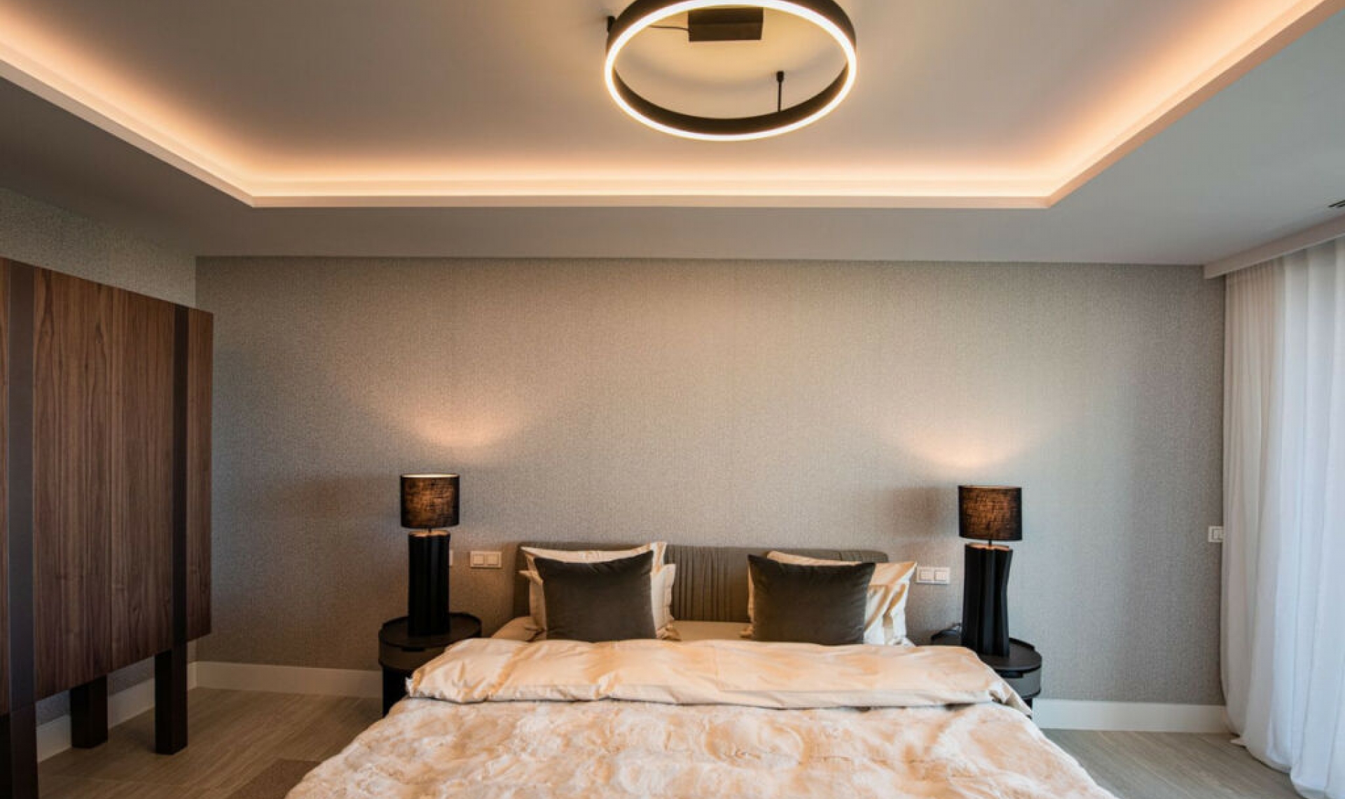 Resale - Apartment -
Estepona