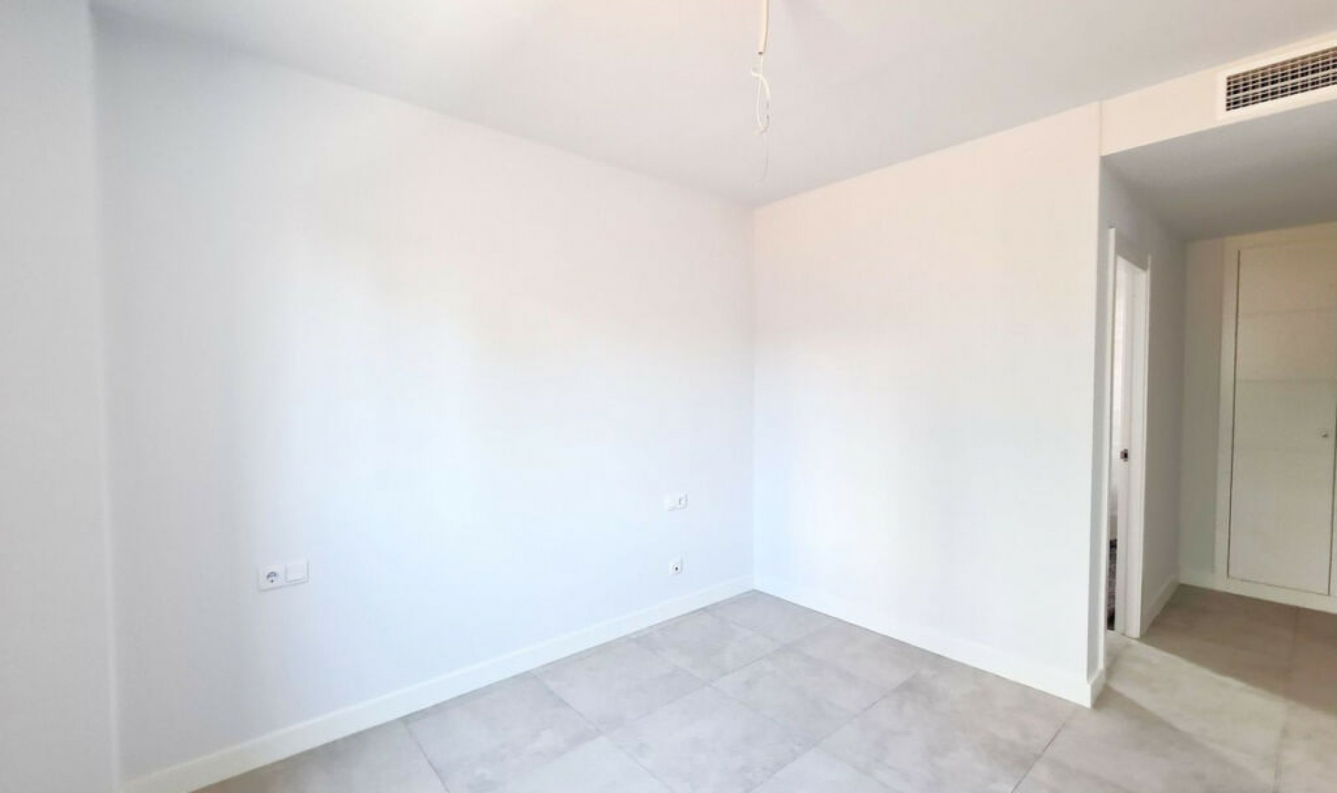 Resale - Apartment -
Estepona