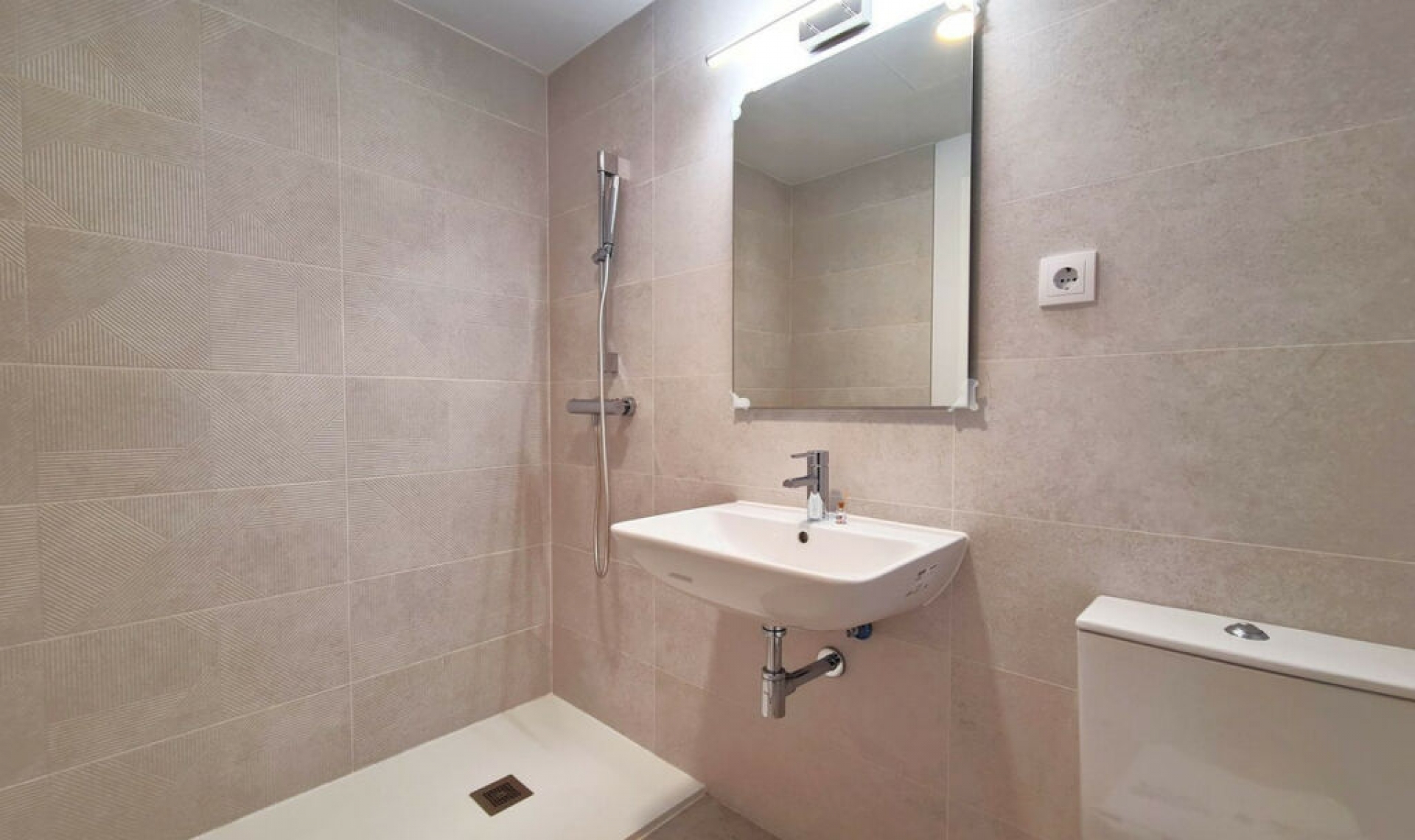 Resale - Apartment -
Estepona