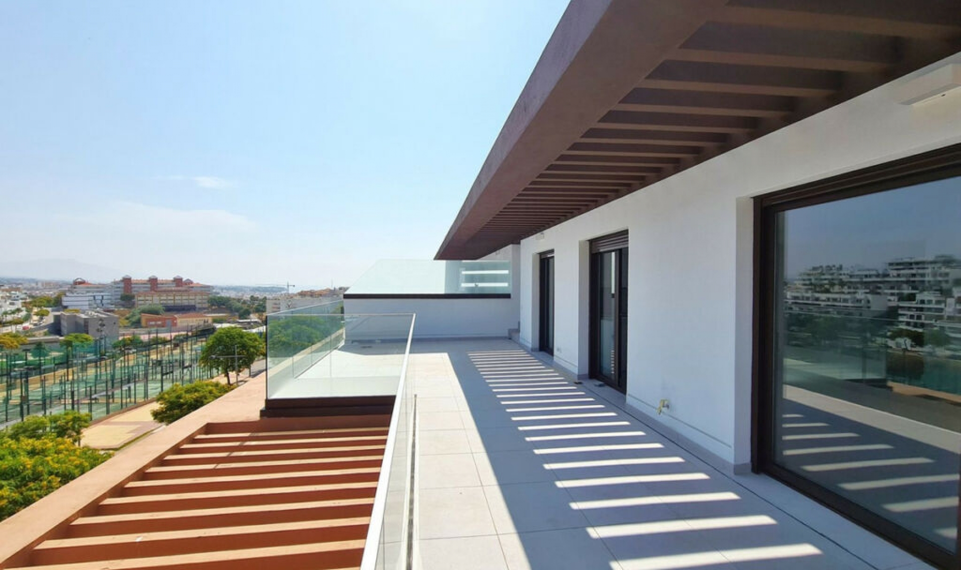 Resale - Apartment -
Estepona