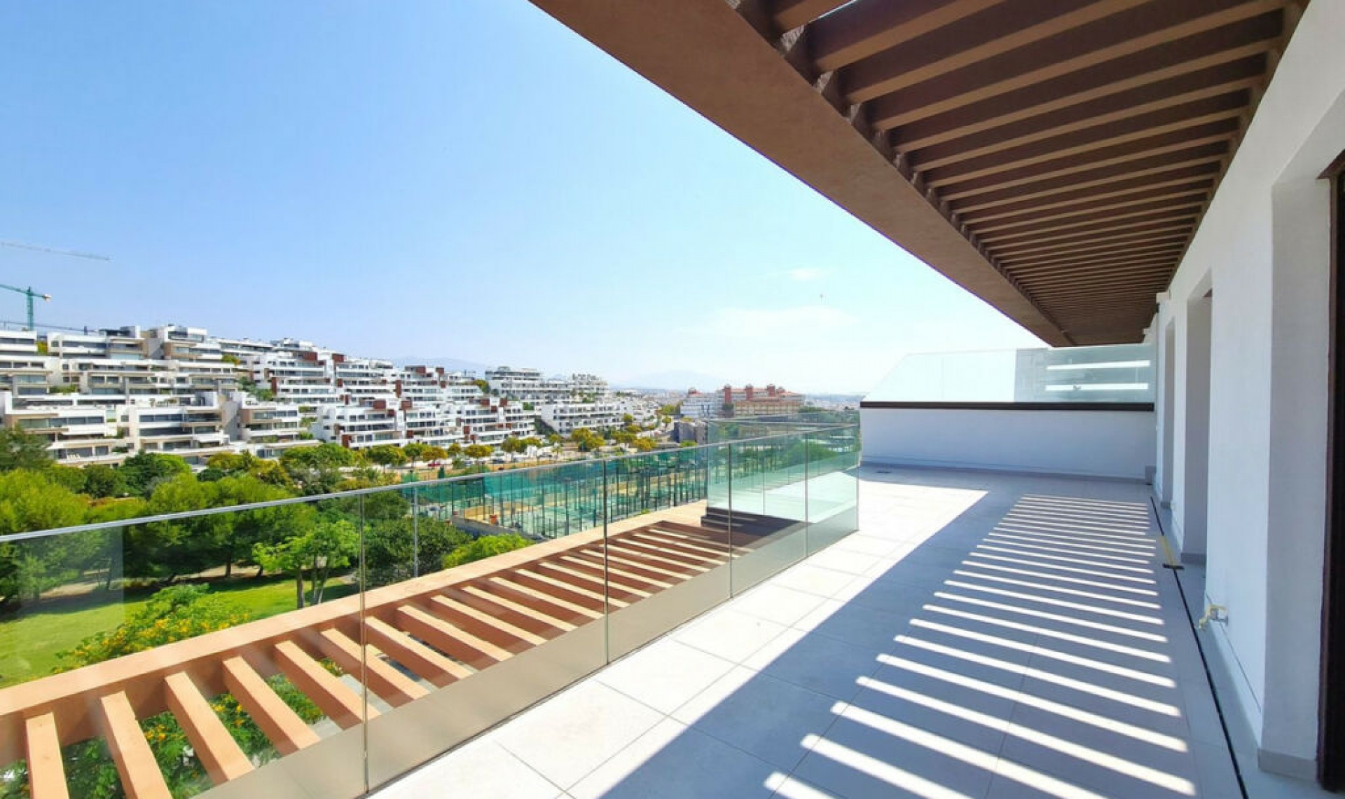 Resale - Apartment -
Estepona