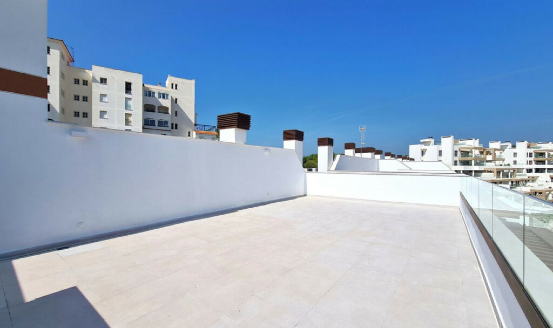 Resale - Apartment -
Estepona