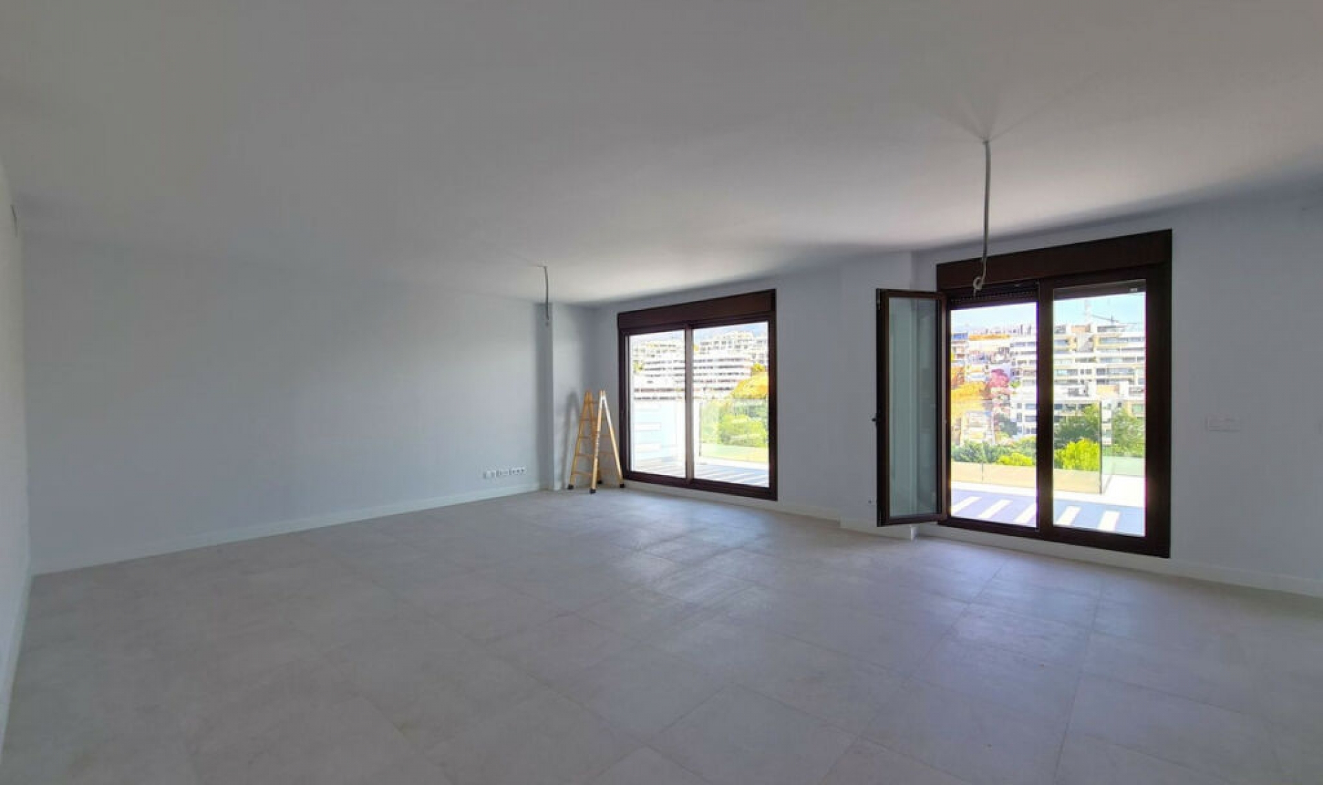 Resale - Apartment -
Estepona