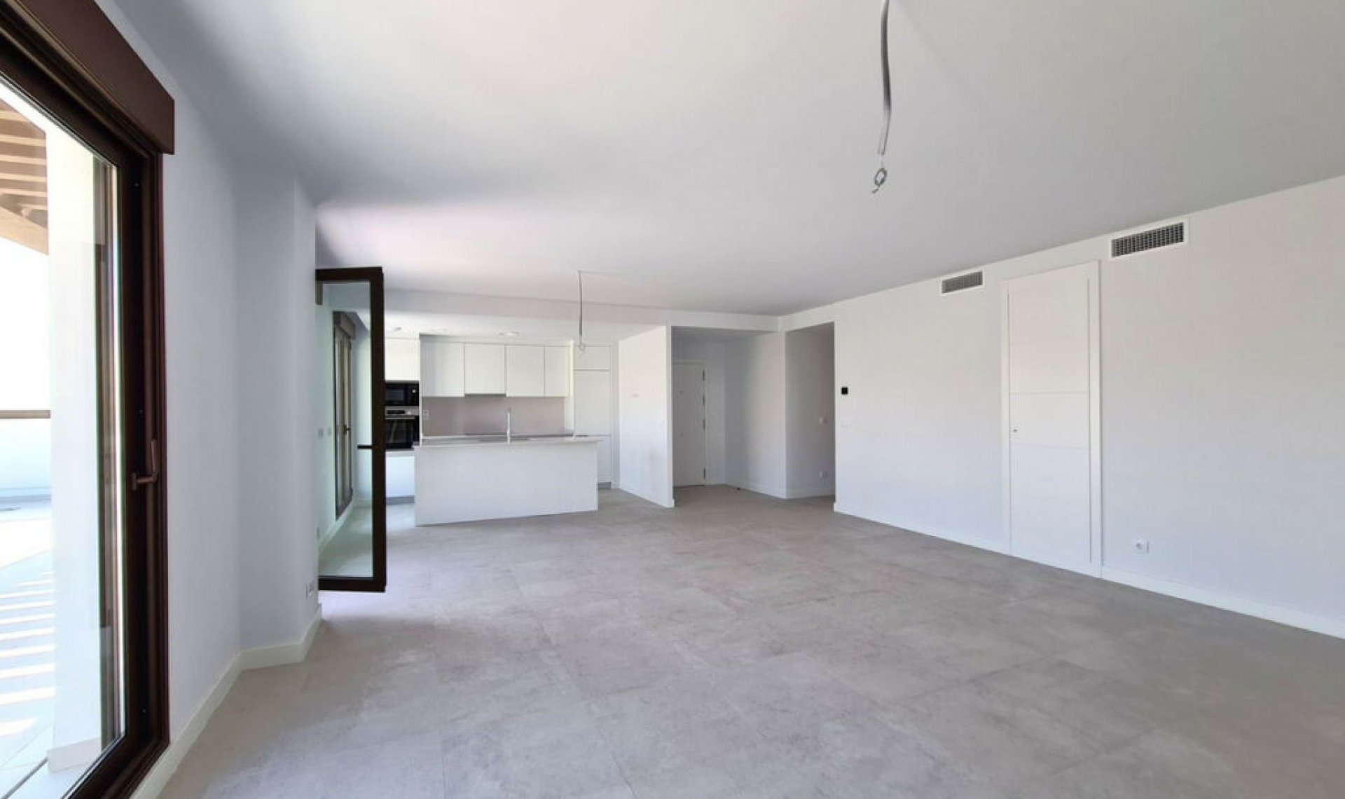 Resale - Apartment -
Estepona