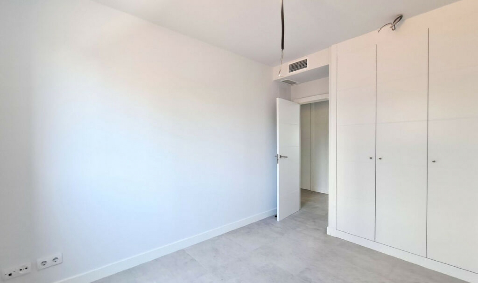 Resale - Apartment -
Estepona