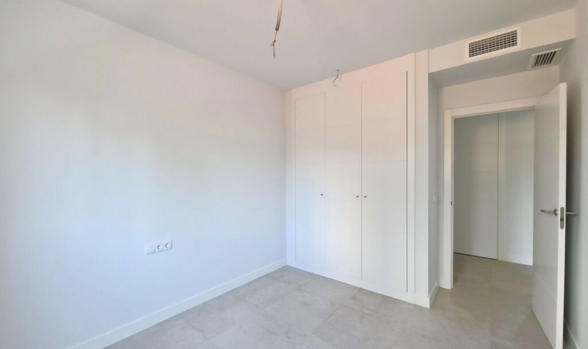 Resale - Apartment -
Estepona