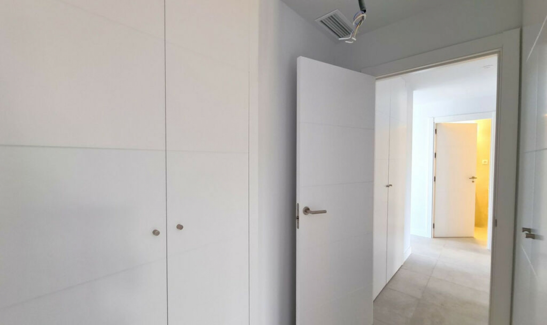 Resale - Apartment -
Estepona