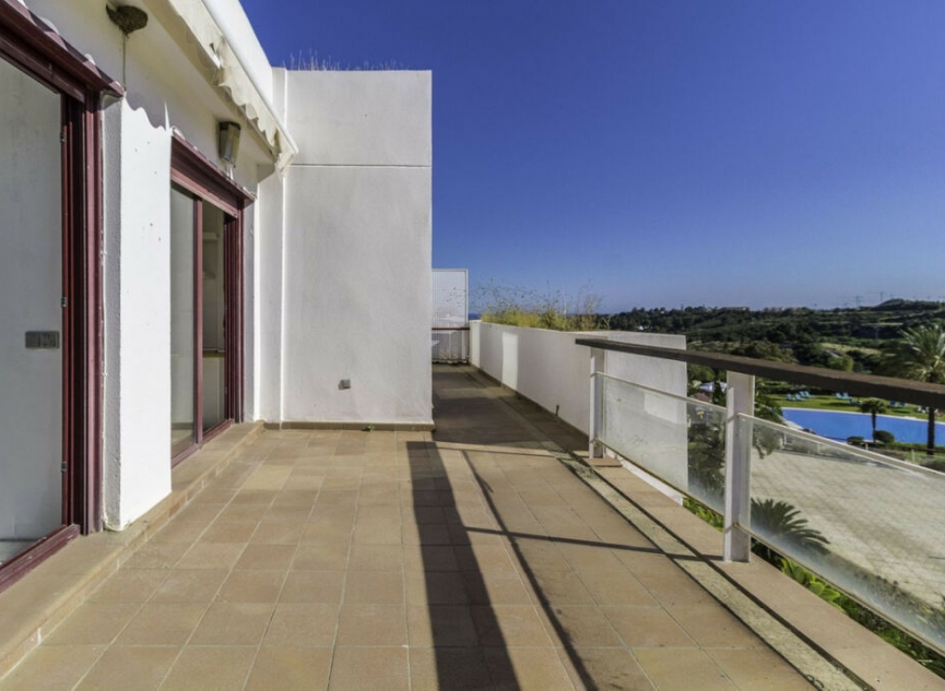Resale - Apartment -
Estepona