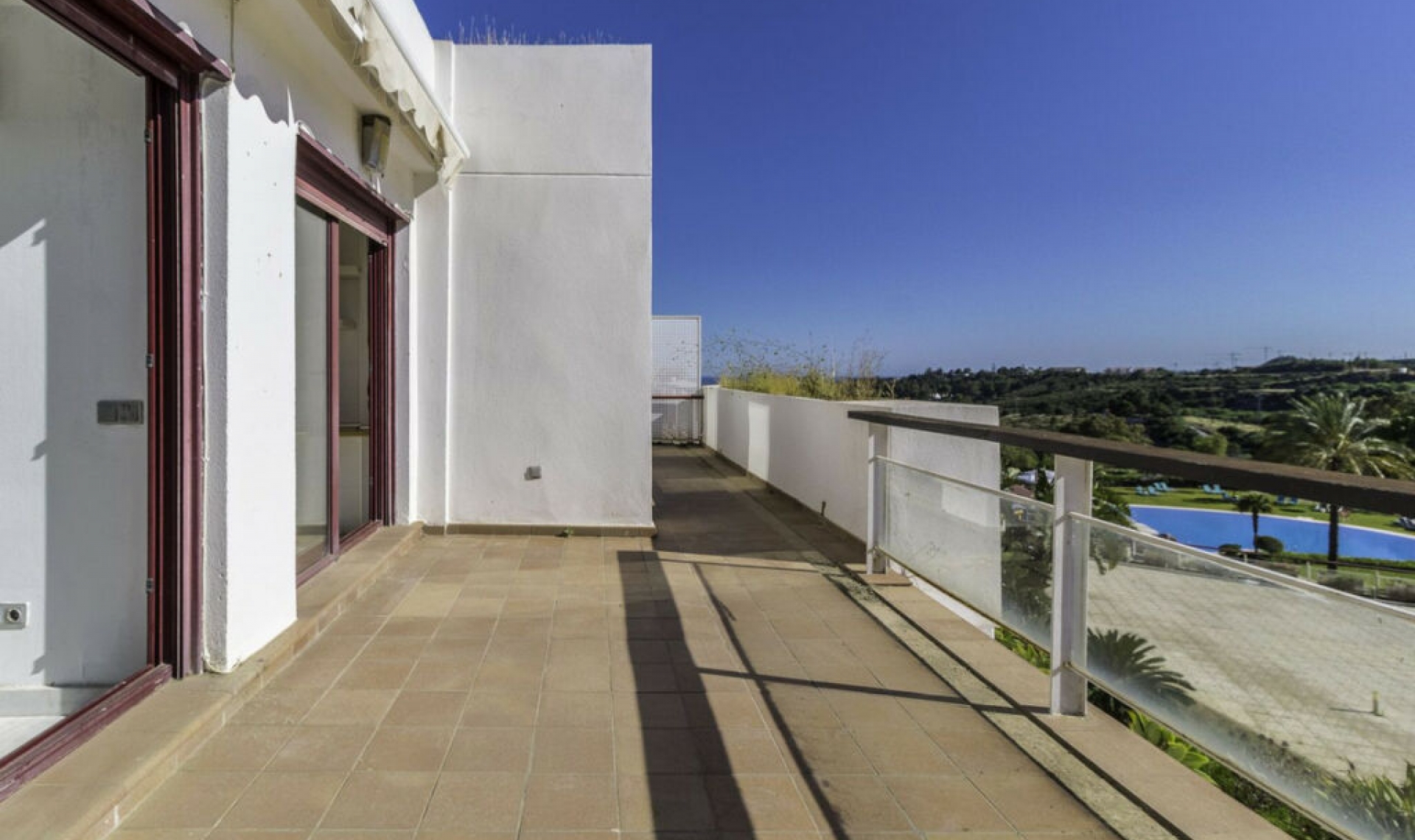 Resale - Apartment -
Estepona