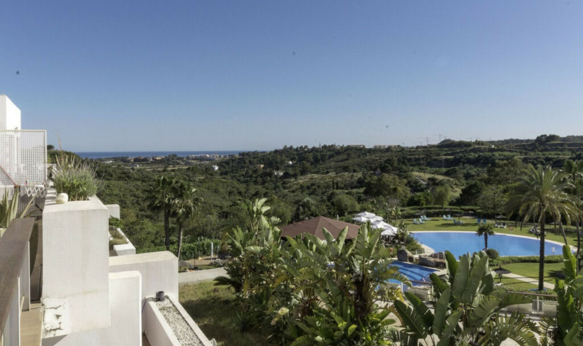 Resale - Apartment -
Estepona