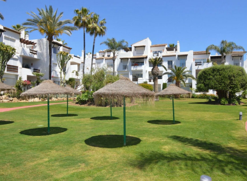 Resale - Apartment -
Estepona