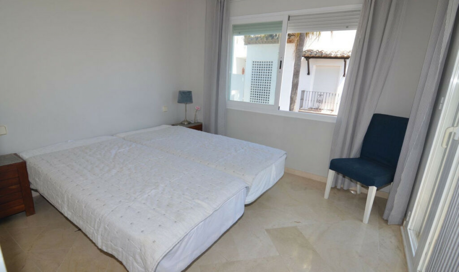 Resale - Apartment -
Estepona