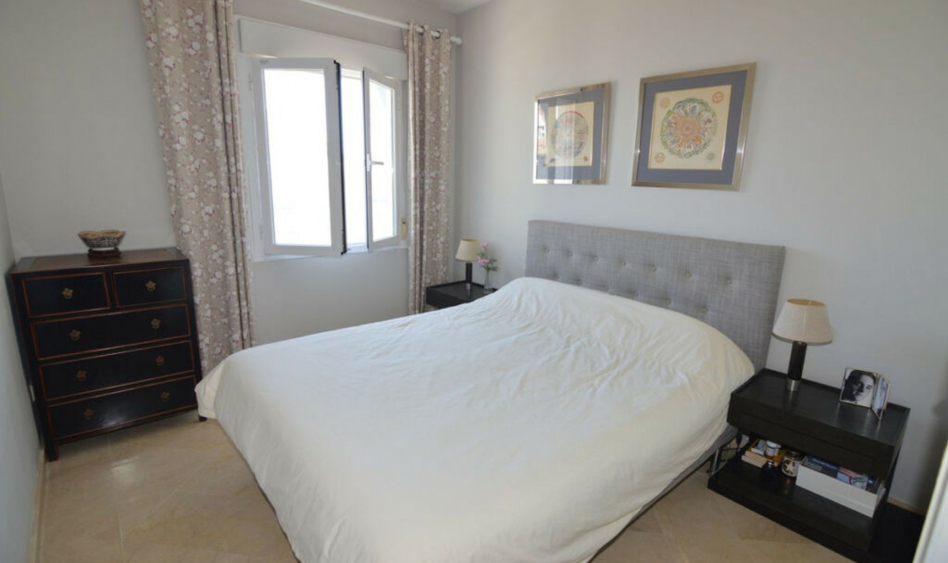 Resale - Apartment -
Estepona