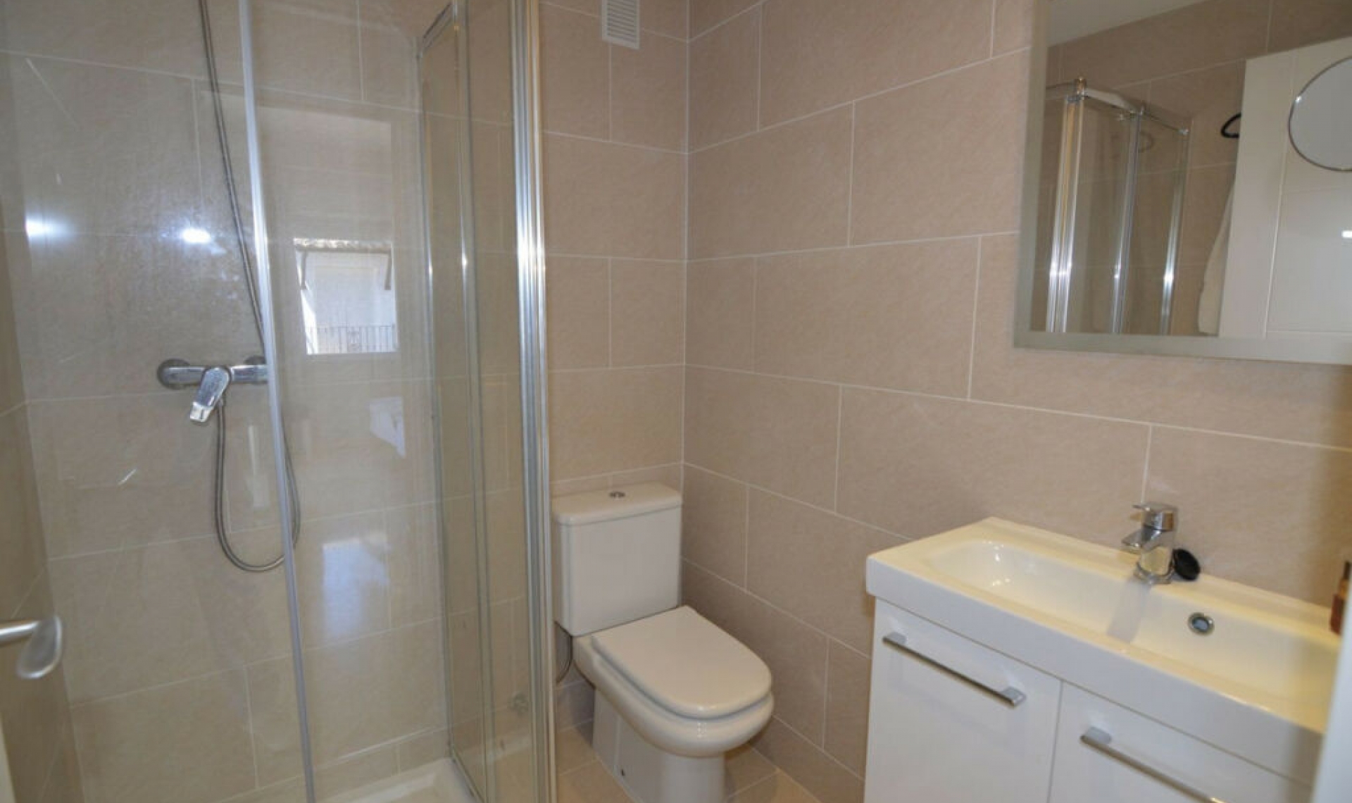 Resale - Apartment -
Estepona
