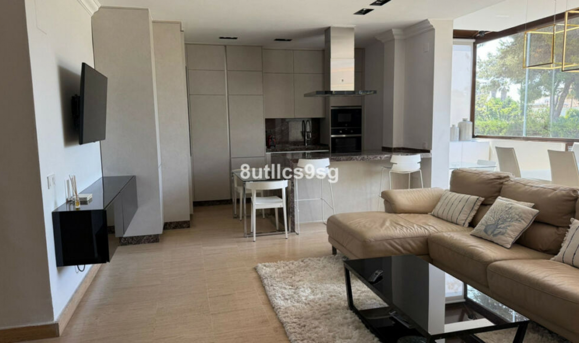 Resale - Apartment -
Estepona