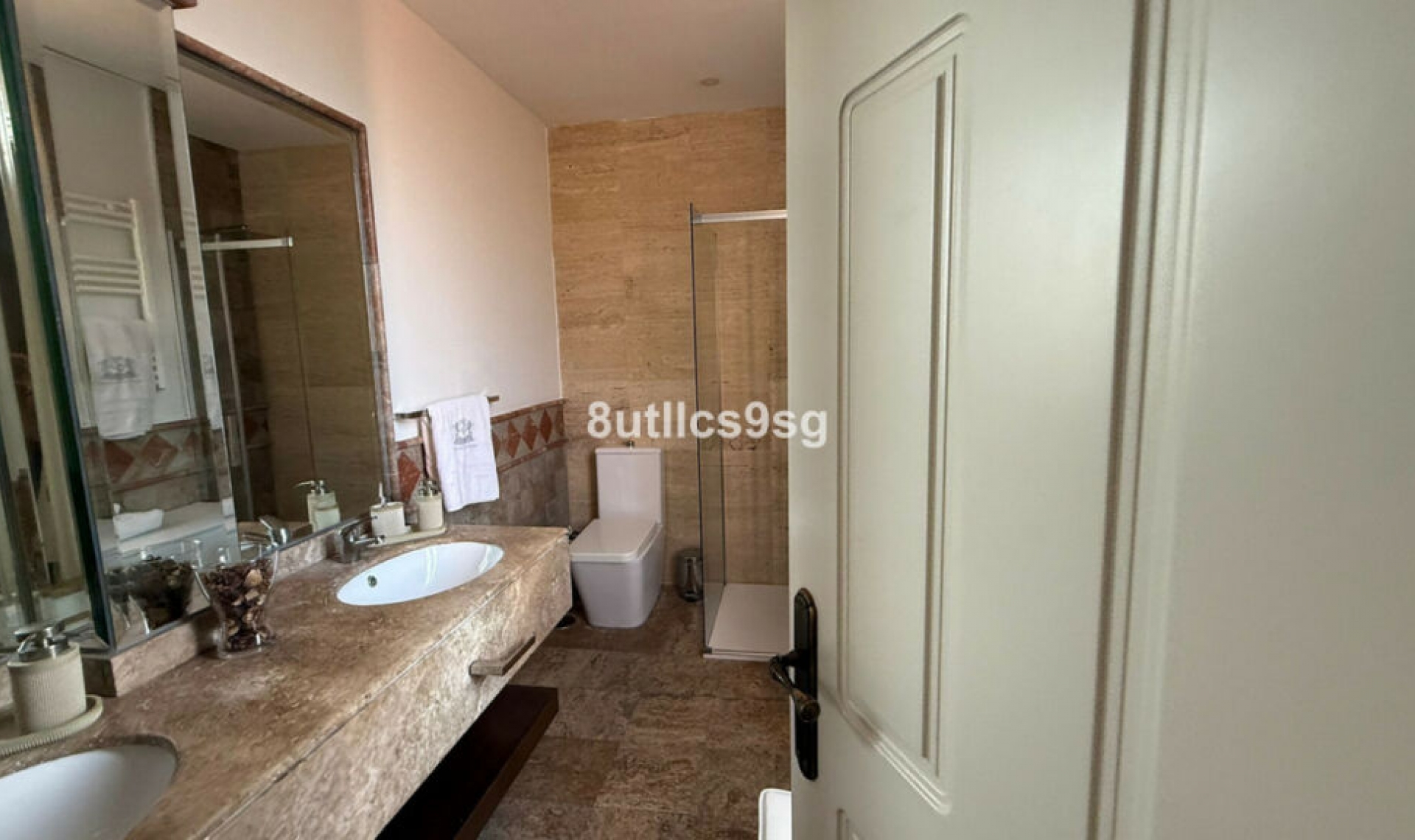 Resale - Apartment -
Estepona