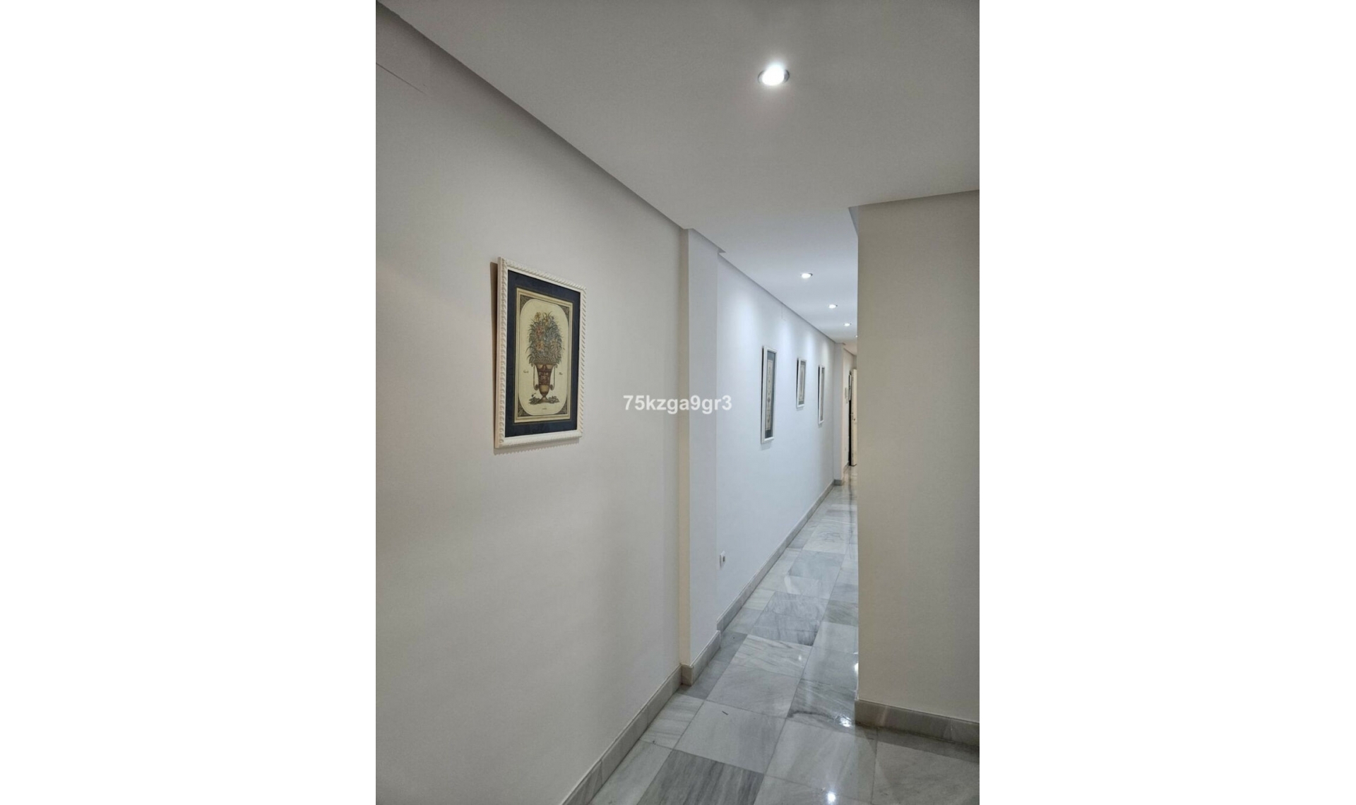 Resale - Apartment -
Estepona