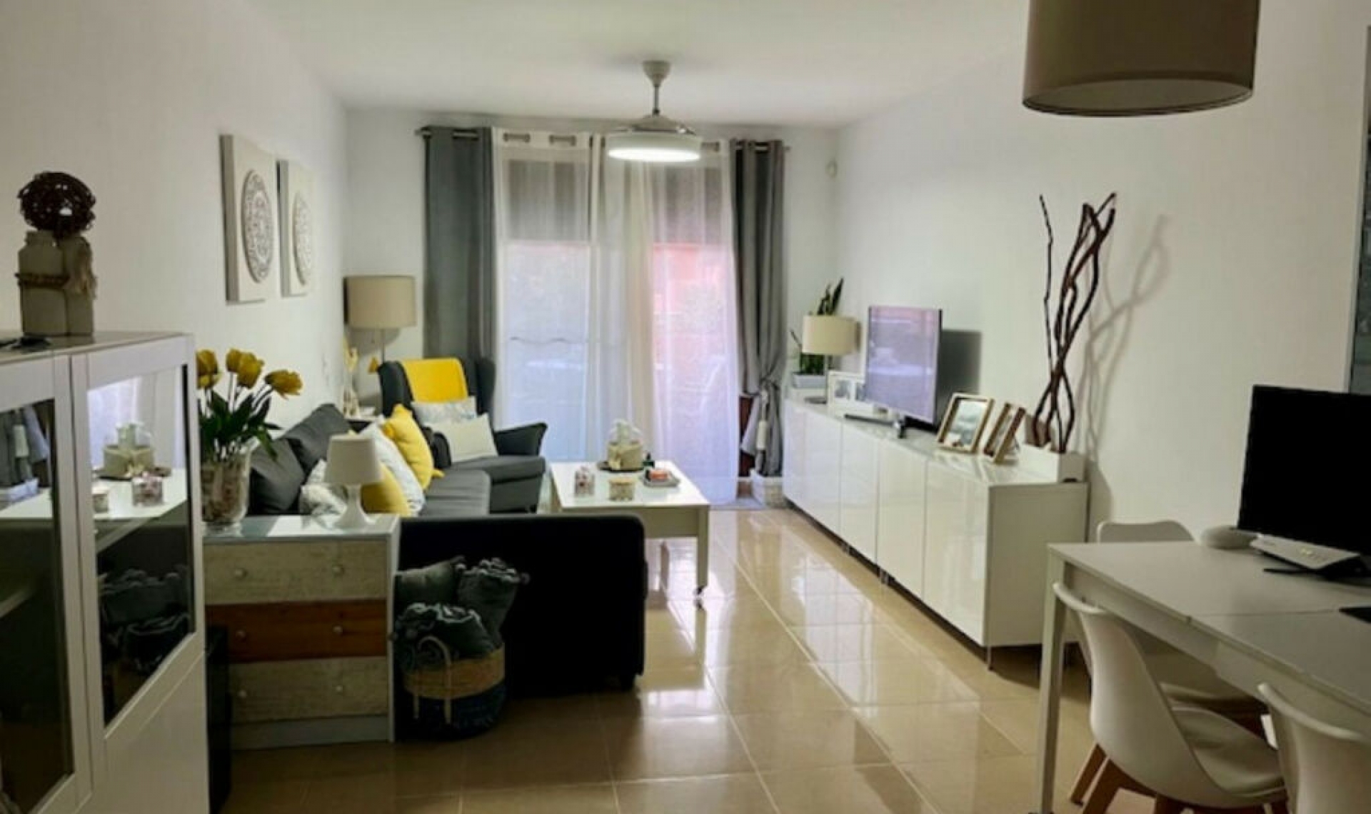Resale - Apartment -
Estepona