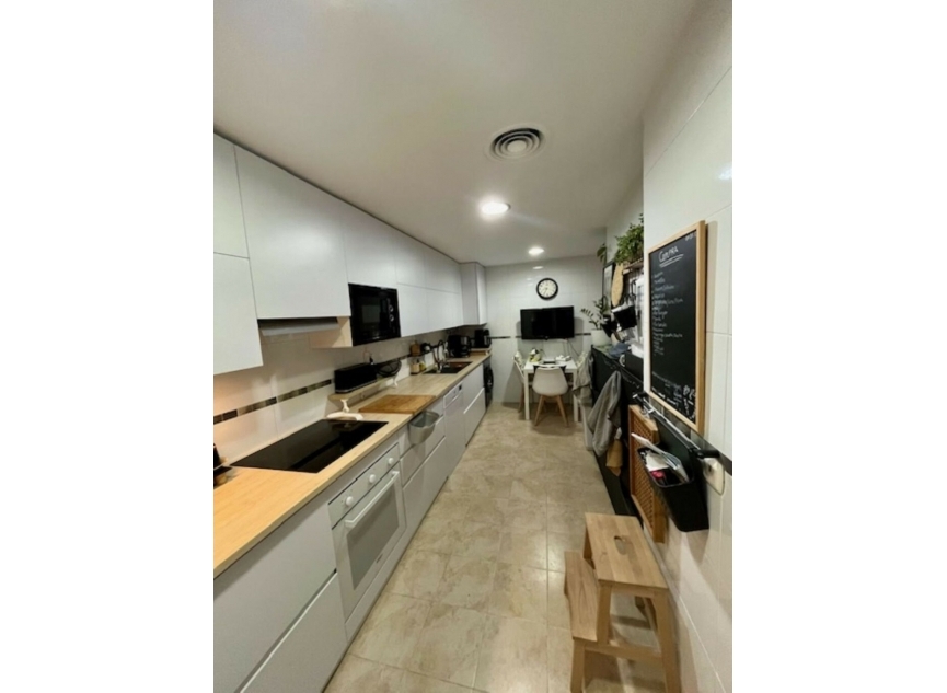 Resale - Apartment -
Estepona