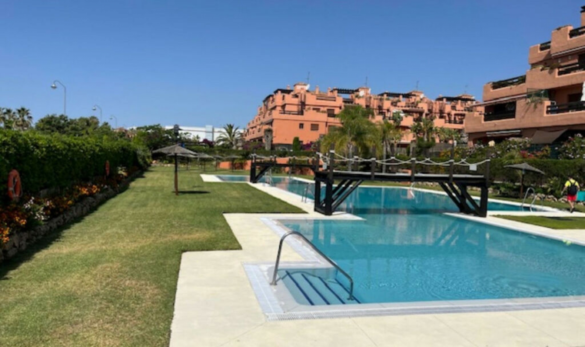 Resale - Apartment -
Estepona