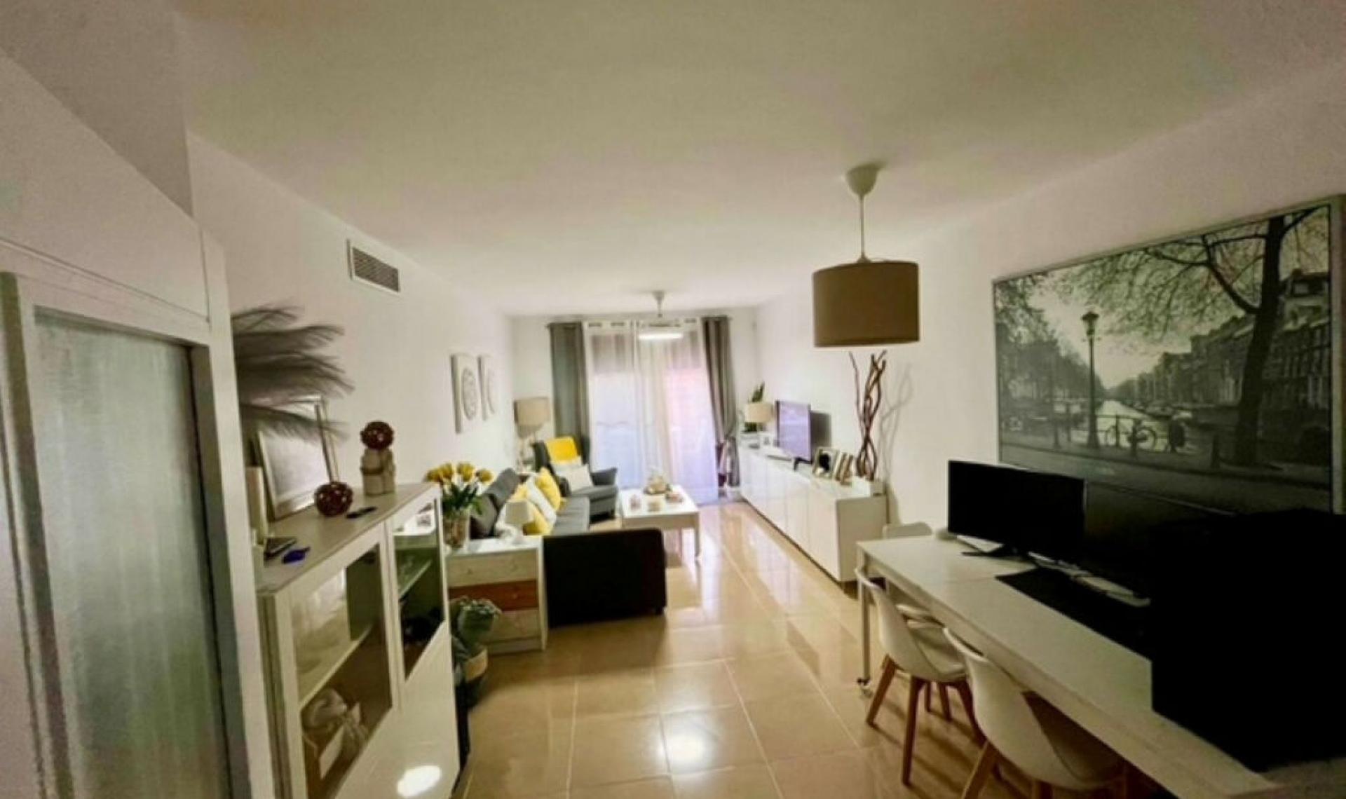 Resale - Apartment -
Estepona