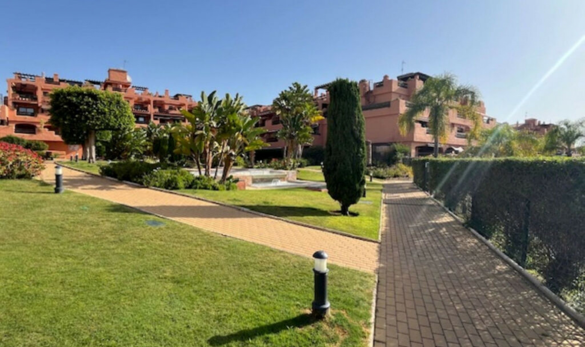 Resale - Apartment -
Estepona