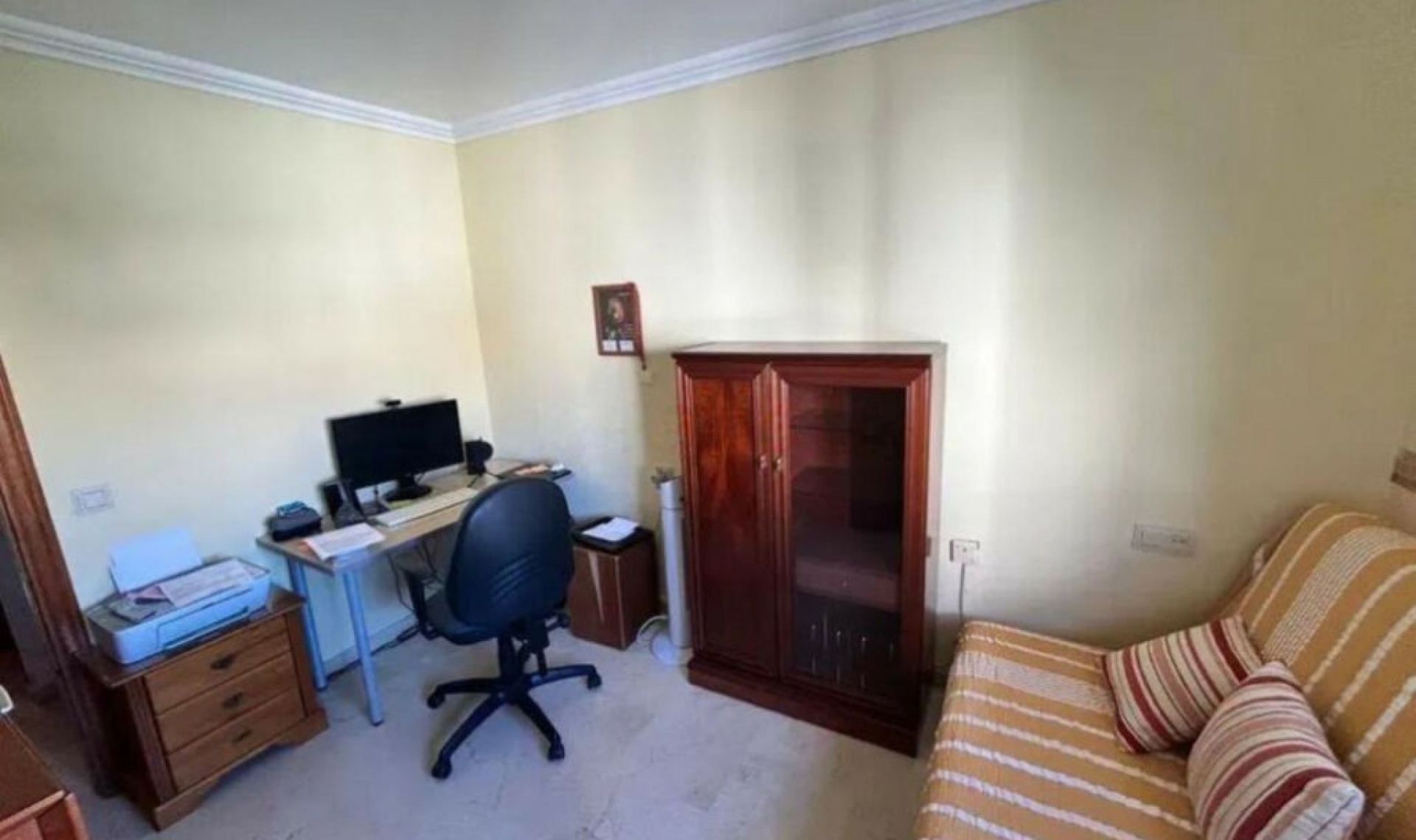 Resale - Apartment -
Estepona