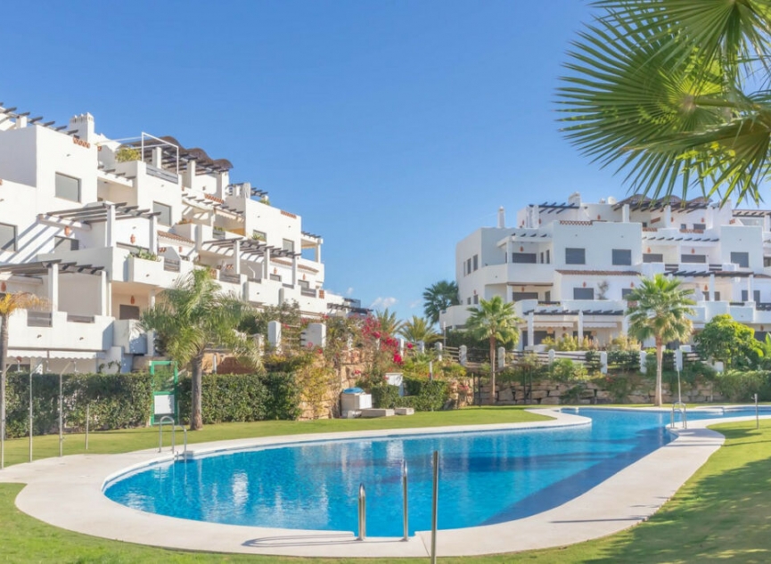 Resale - Apartment -
Estepona