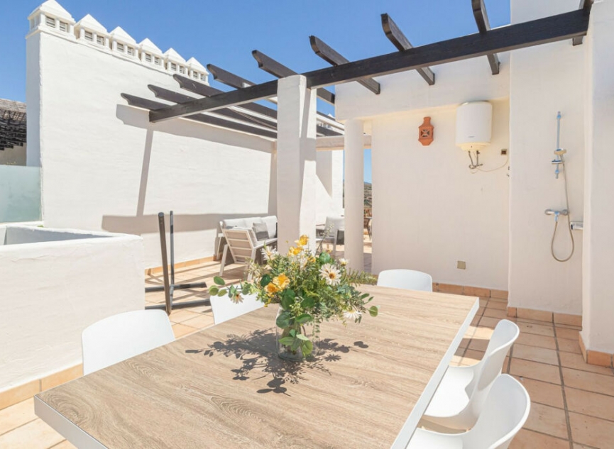 Resale - Apartment -
Estepona