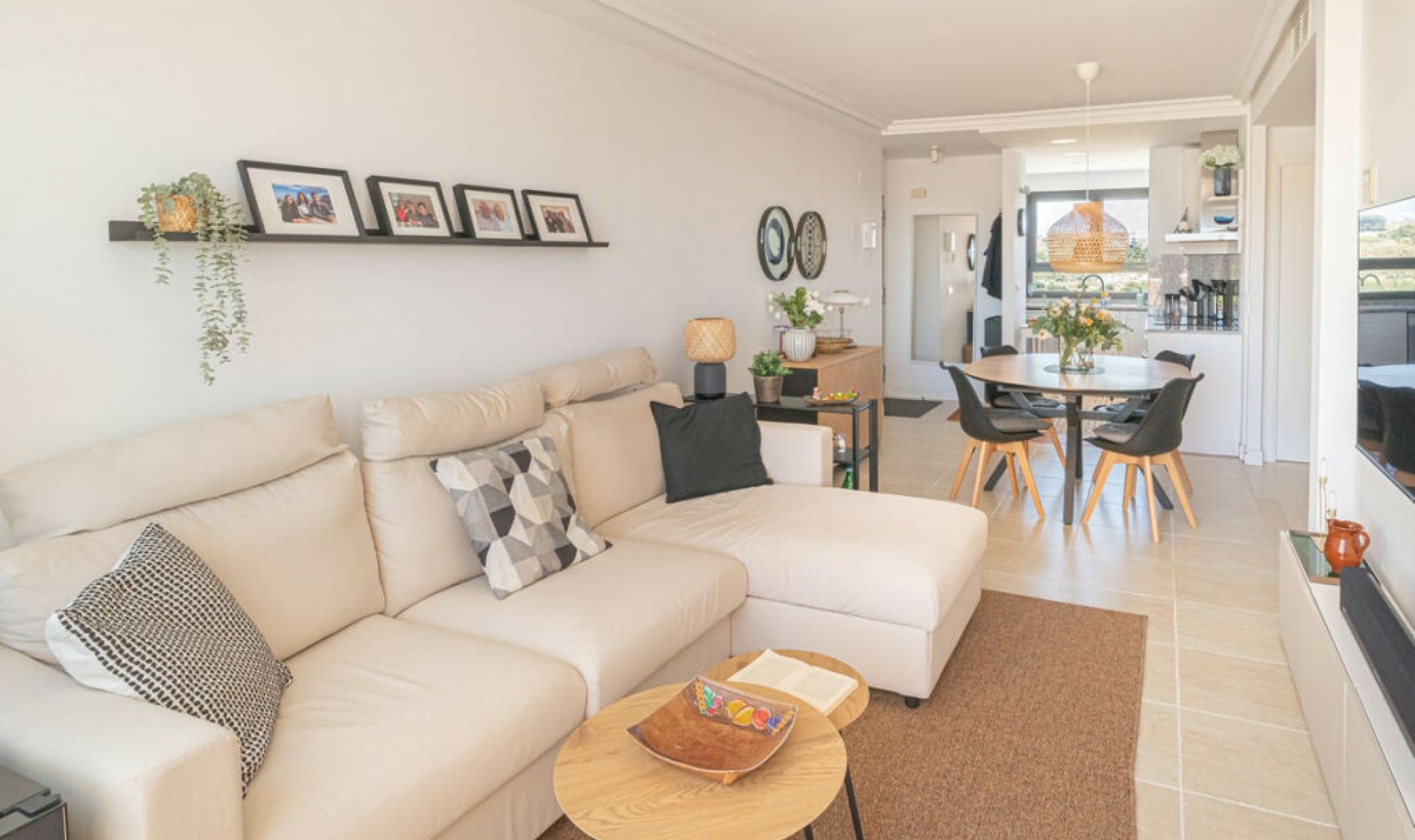 Resale - Apartment -
Estepona