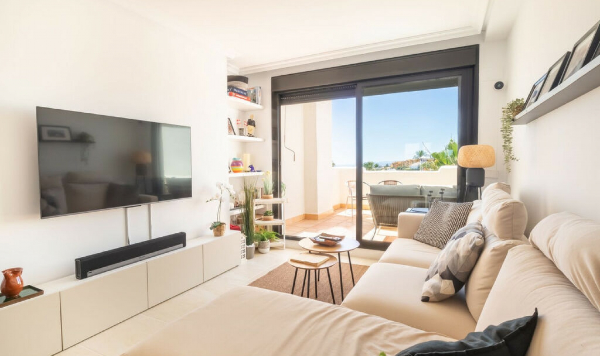 Resale - Apartment -
Estepona