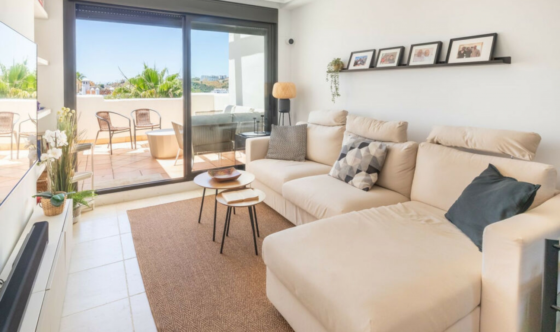 Resale - Apartment -
Estepona