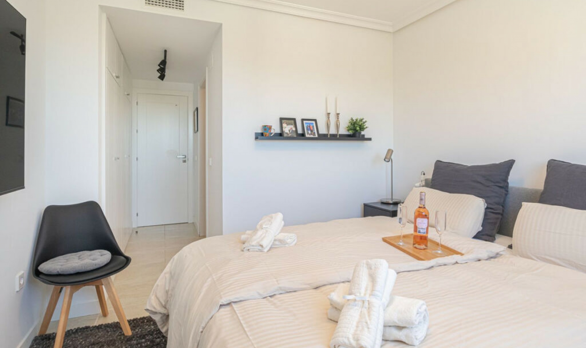 Resale - Apartment -
Estepona