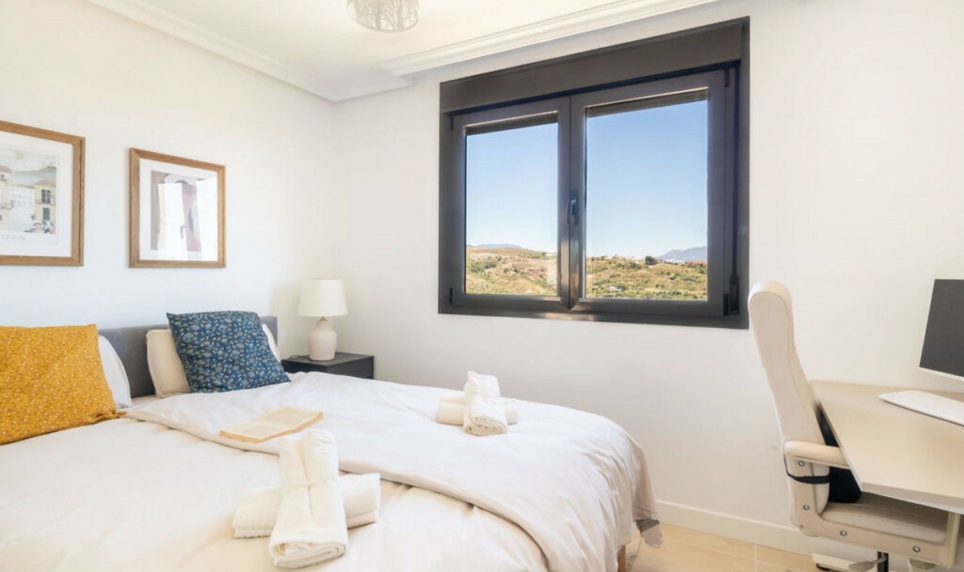Resale - Apartment -
Estepona