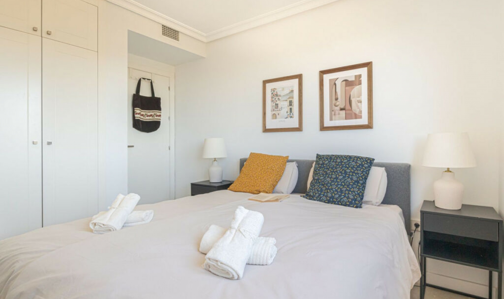 Resale - Apartment -
Estepona