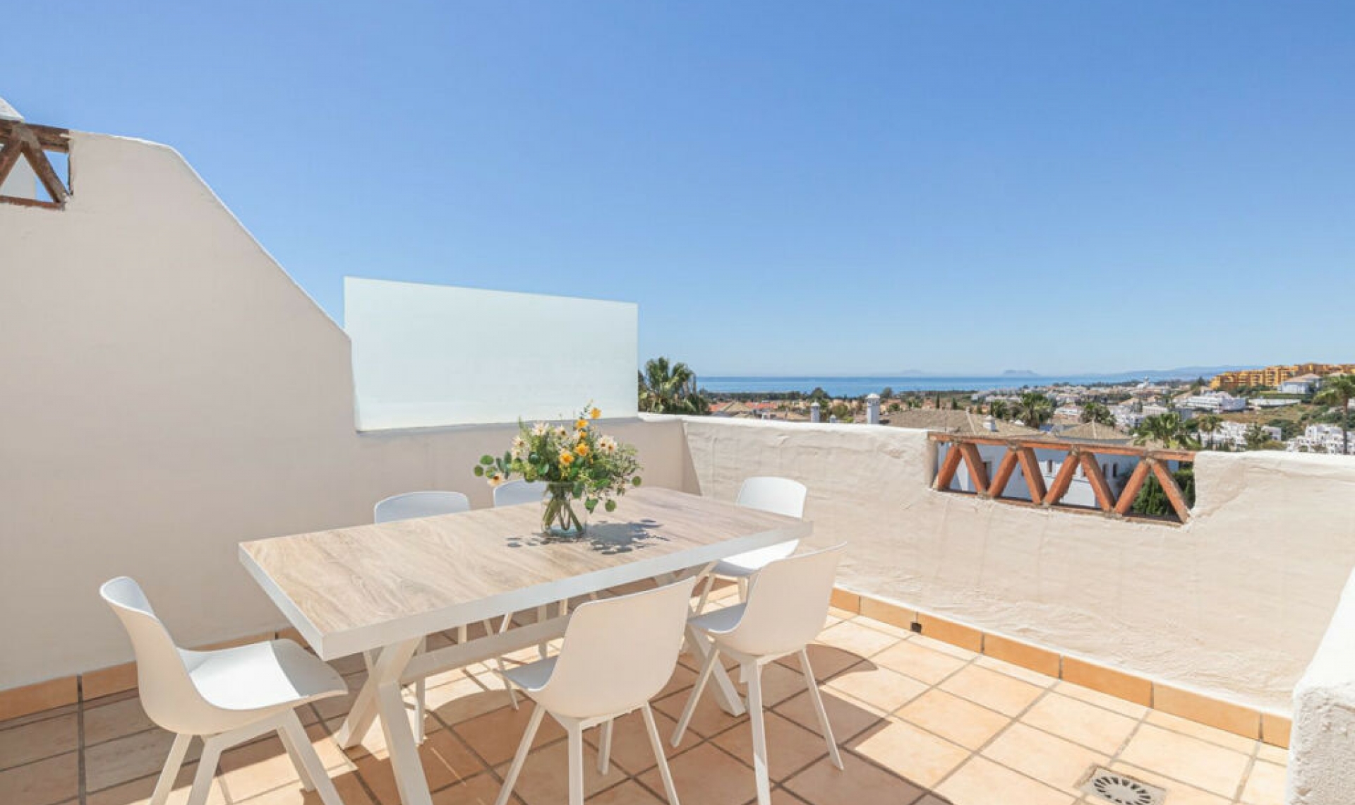 Resale - Apartment -
Estepona