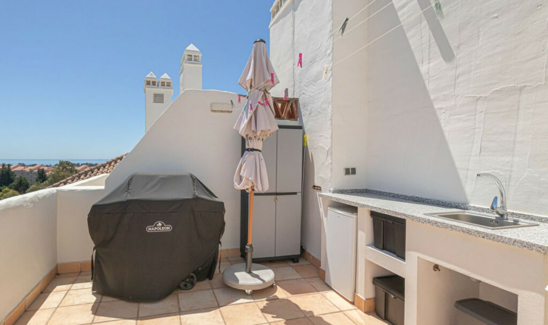 Resale - Apartment -
Estepona