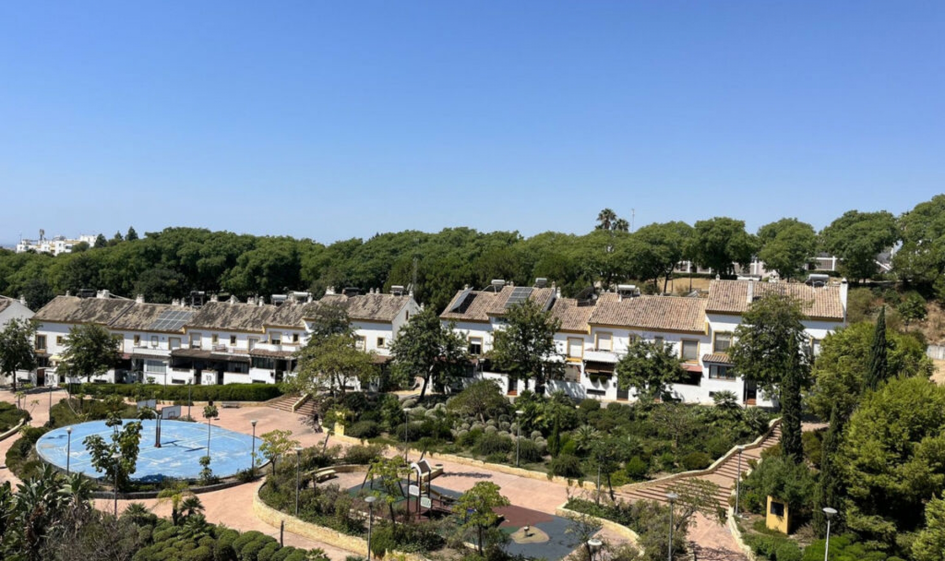 Resale - Apartment -
Estepona