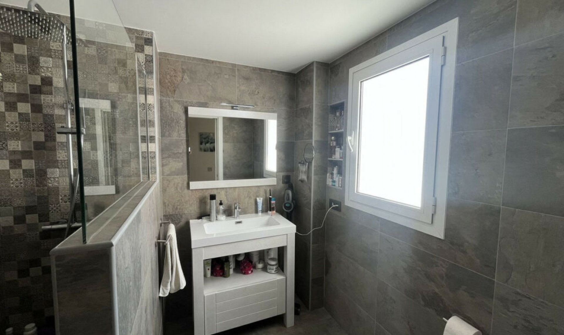 Resale - Apartment -
Estepona