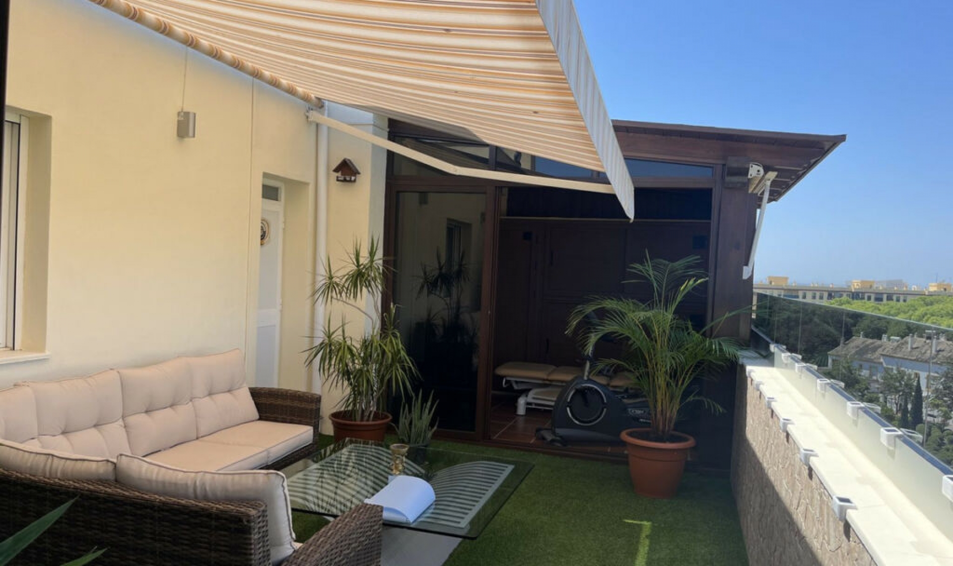 Resale - Apartment -
Estepona