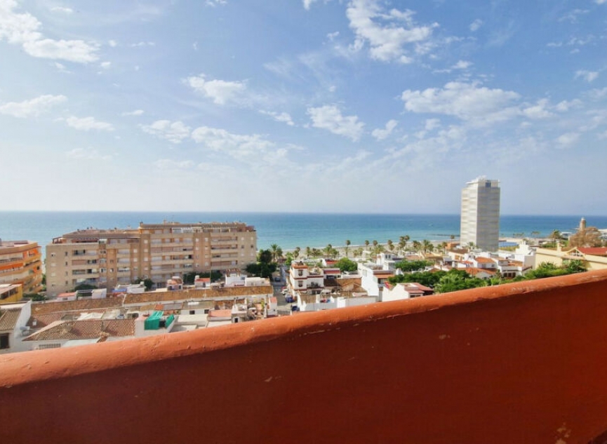 Resale - Apartment -
Estepona