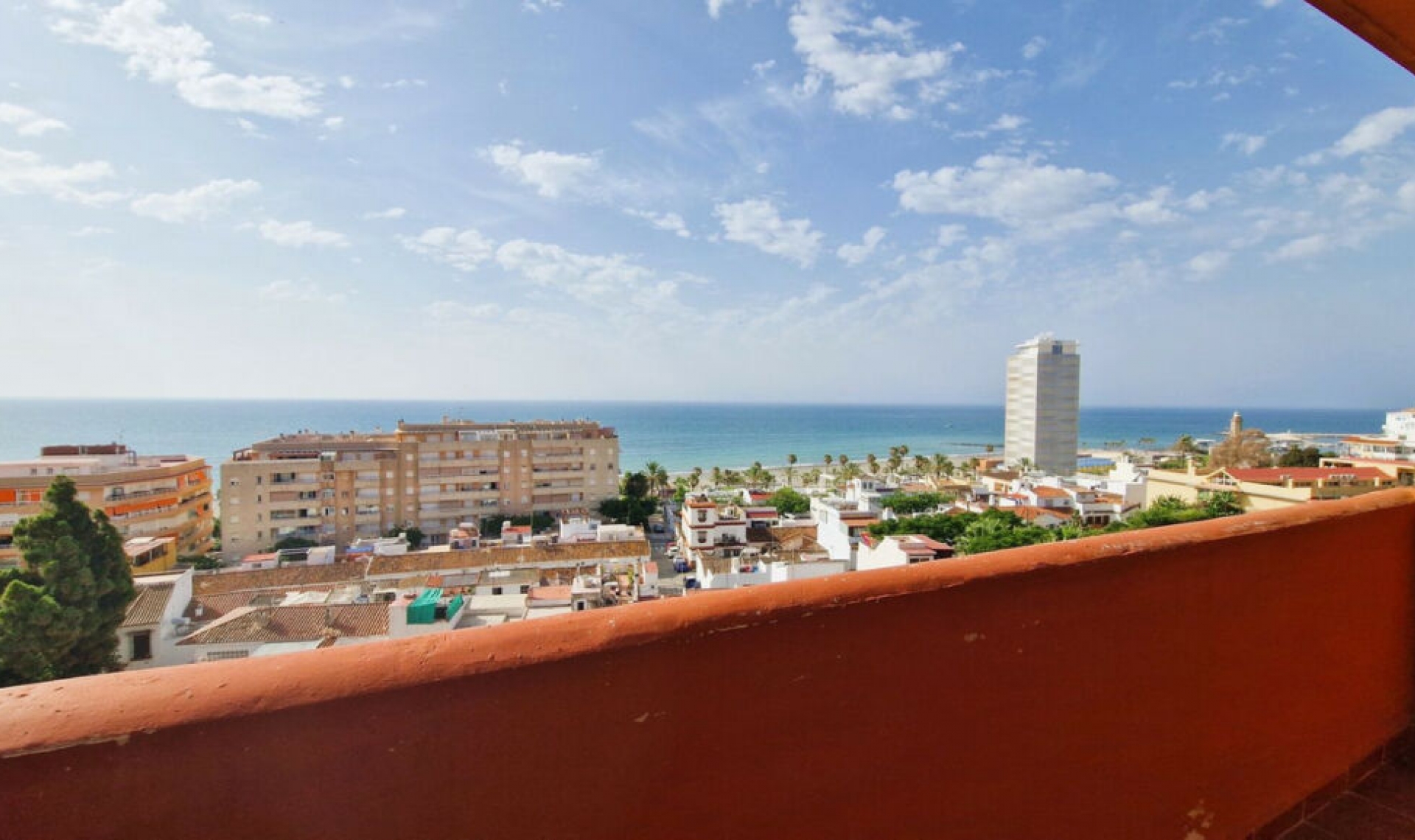 Resale - Apartment -
Estepona