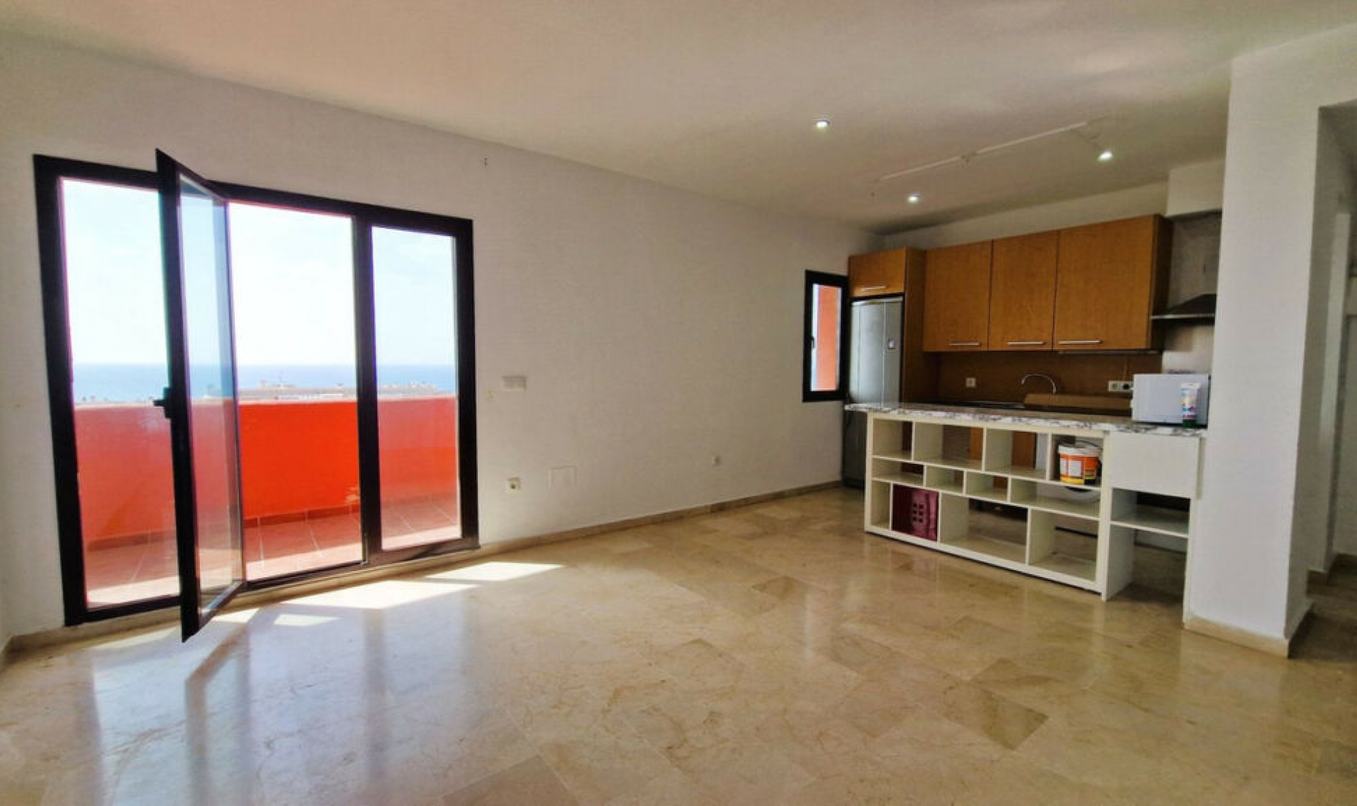 Resale - Apartment -
Estepona