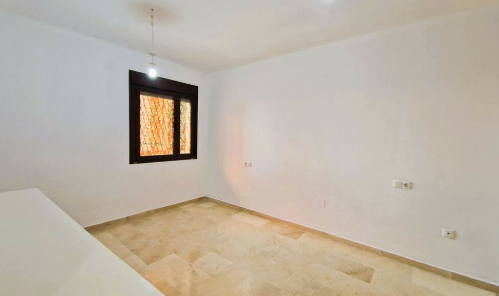 Resale - Apartment -
Estepona