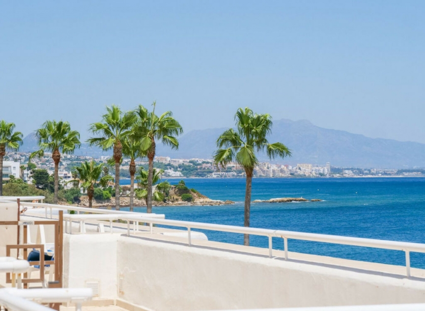 Resale - Apartment -
Estepona
