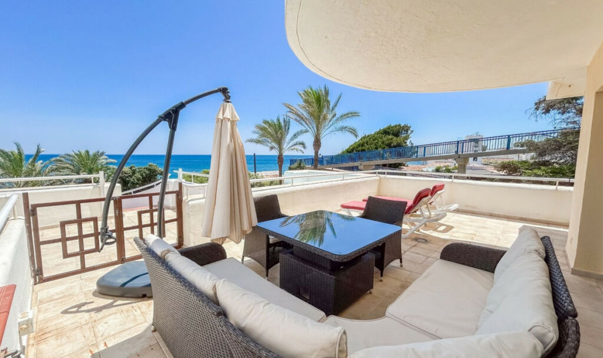 Resale - Apartment -
Estepona